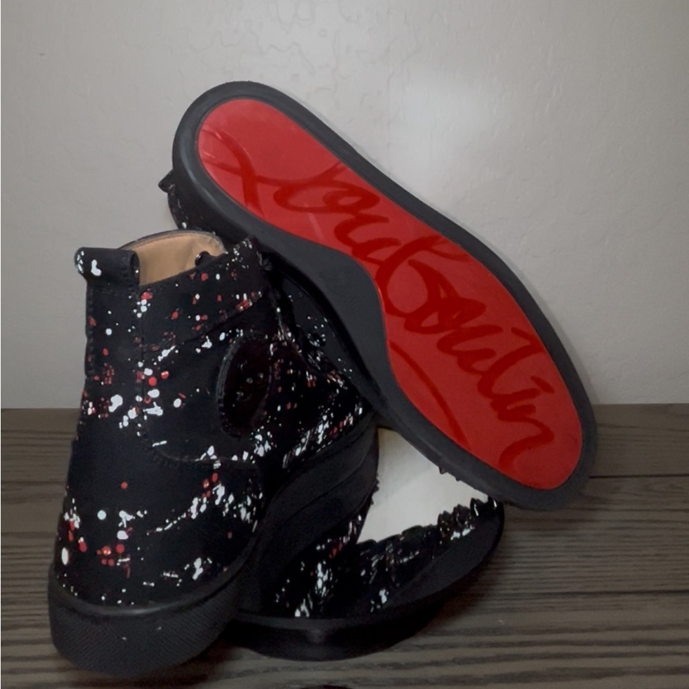 CHRISTIAN LOUBOUTIN Black Sneakers with Red Soles US10